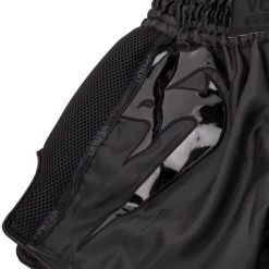 VENUM GIANT MUAY THAI SHORTS - BLACK